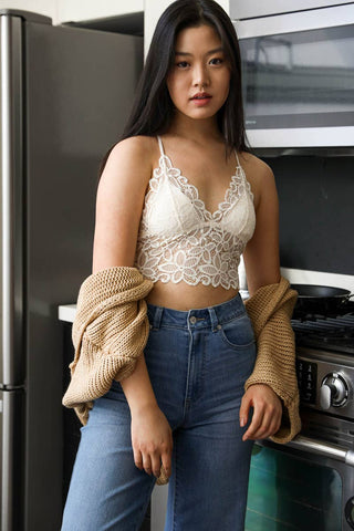 🌺 Floral Lace Racerback Bralette – Perfectly Padded!