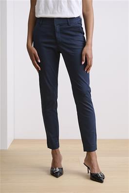 Klea 7/8 Chino Pant