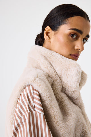 Olva Fuzzy Vest
