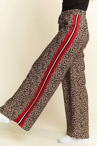 LEOPARD CONTRAST TROUSER RED PANEL